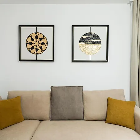Apartbnb Euphoria 21 Апартаменти Брашов